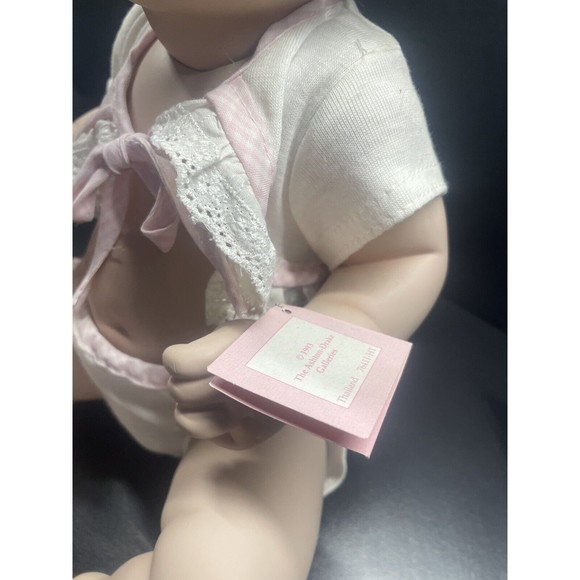 1993 Ashton Drake Galleries "Cute as a Button" Porcelain Doll Titus Tomescu - Picture 5 of 8
